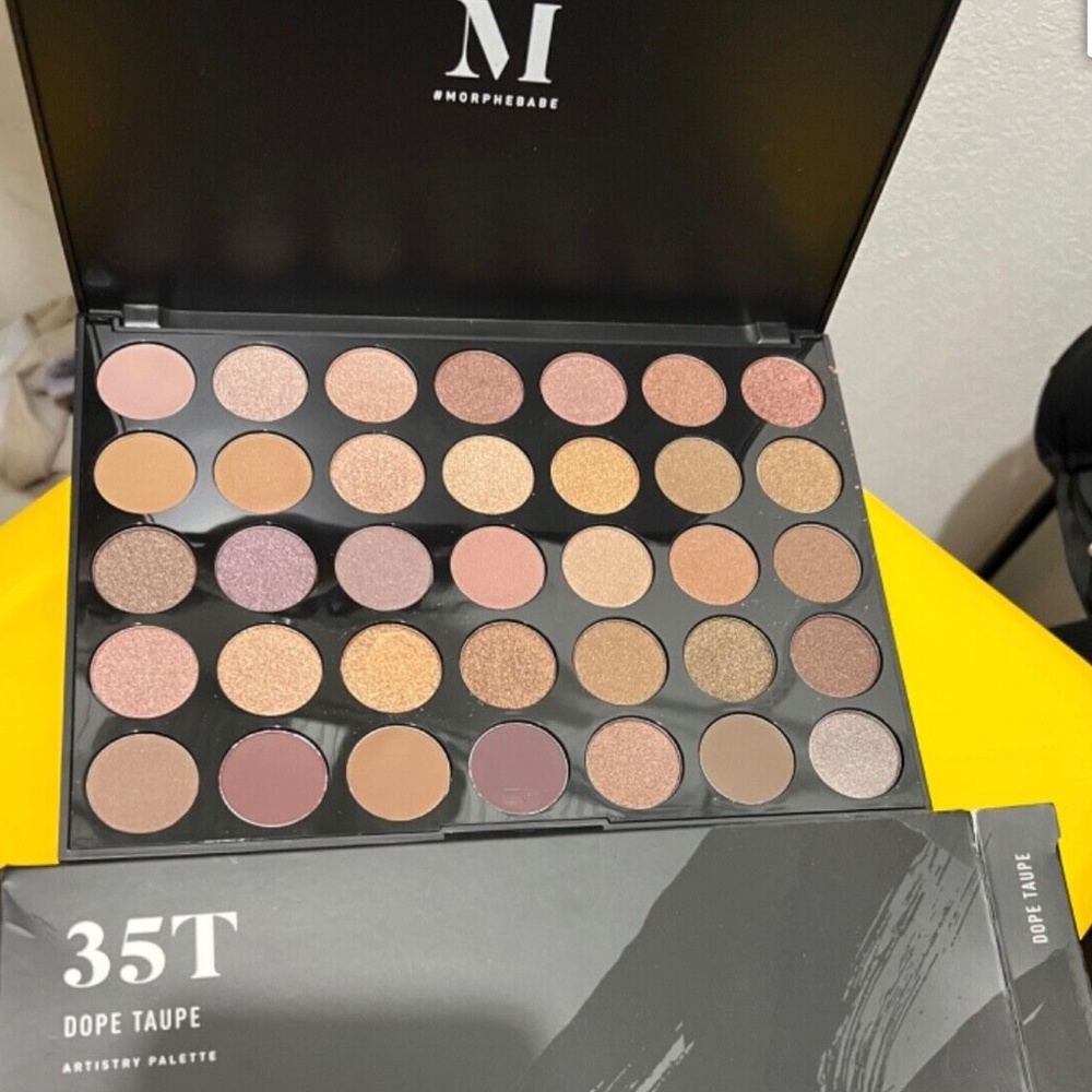 35T MORPHE Palette, Highly Pigmented, DOPE TAUPE New In Box